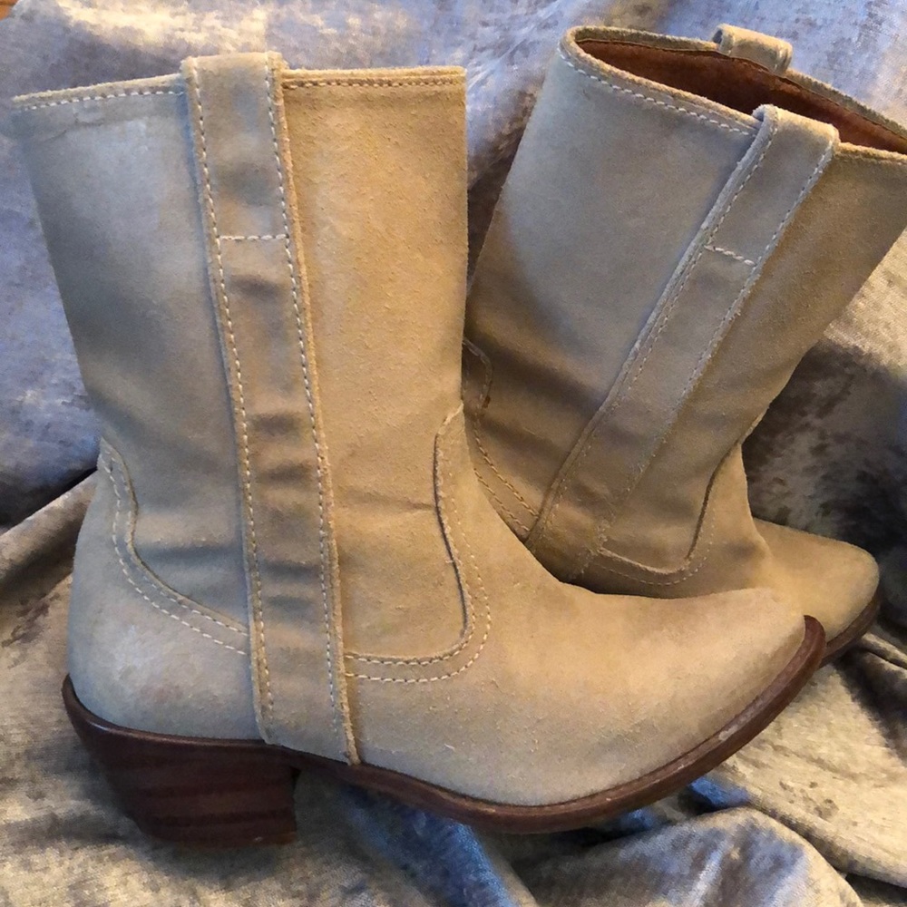 Steve Madden boots